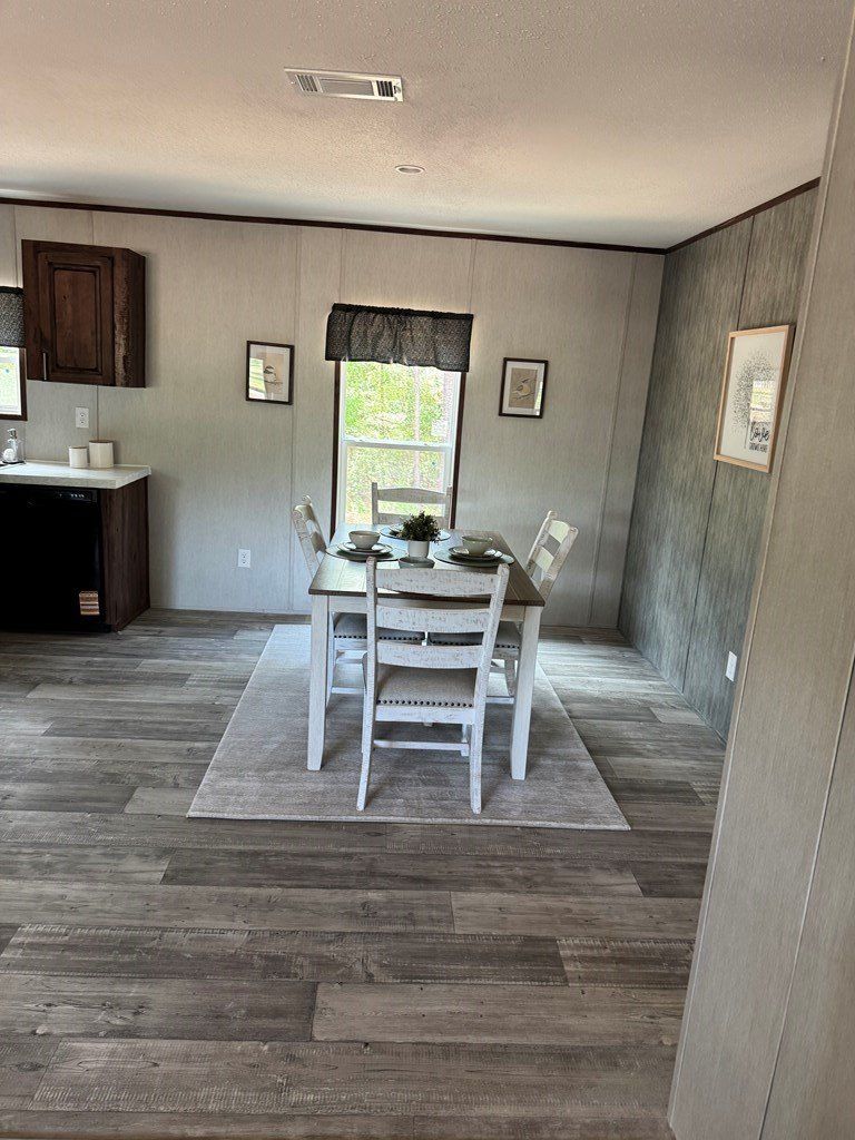 215 York. Kinsey, AL 36303