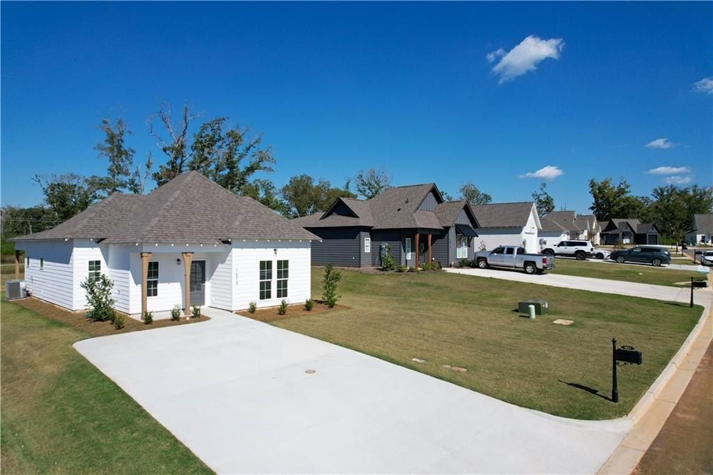 2006 Crossing Court W. Valley, AL 36854