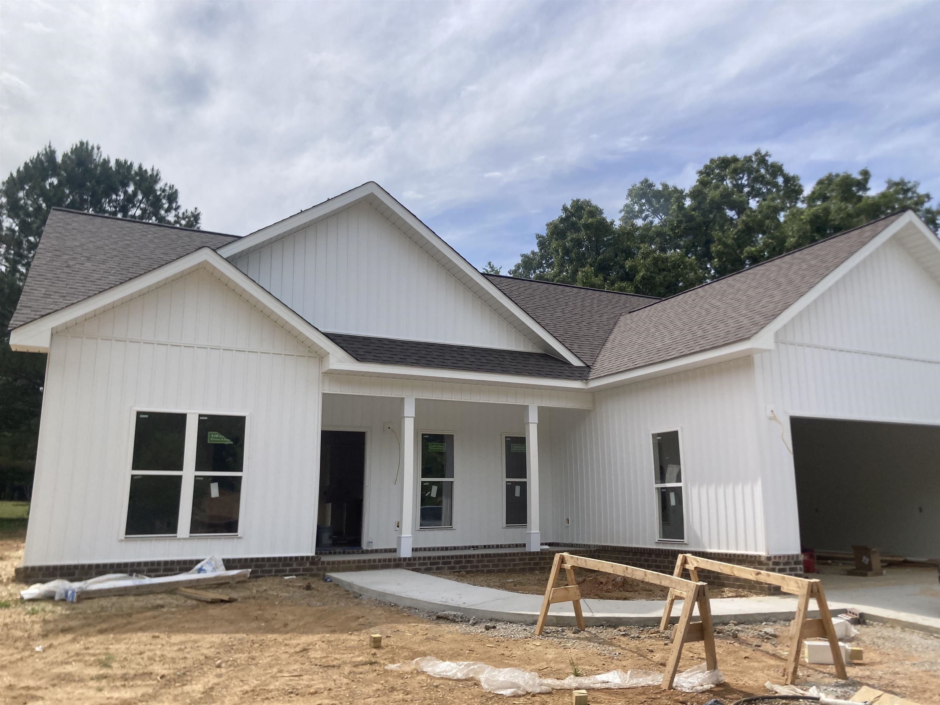 101 Crockett Cir. Florence, AL 35633