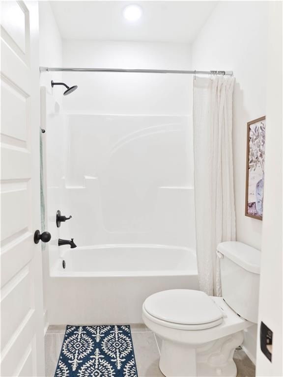 4004 Blackberry Lane. Auburn, AL 36830
