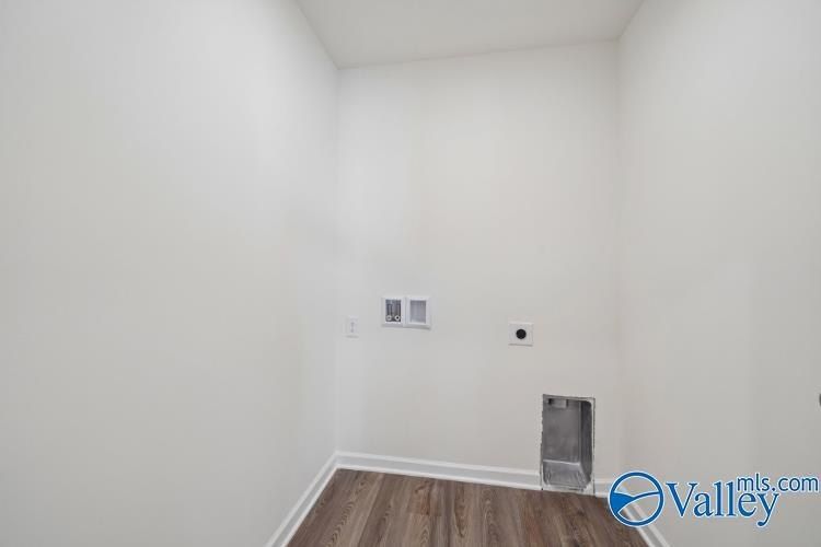 17885 Daniel Island Drive. Athens, AL 35611