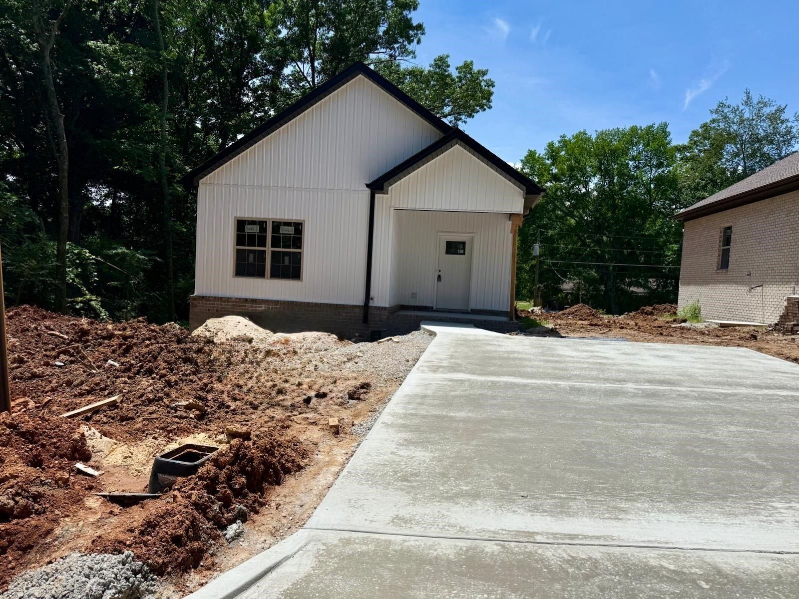 426 Smith St. Florence, AL 35630
