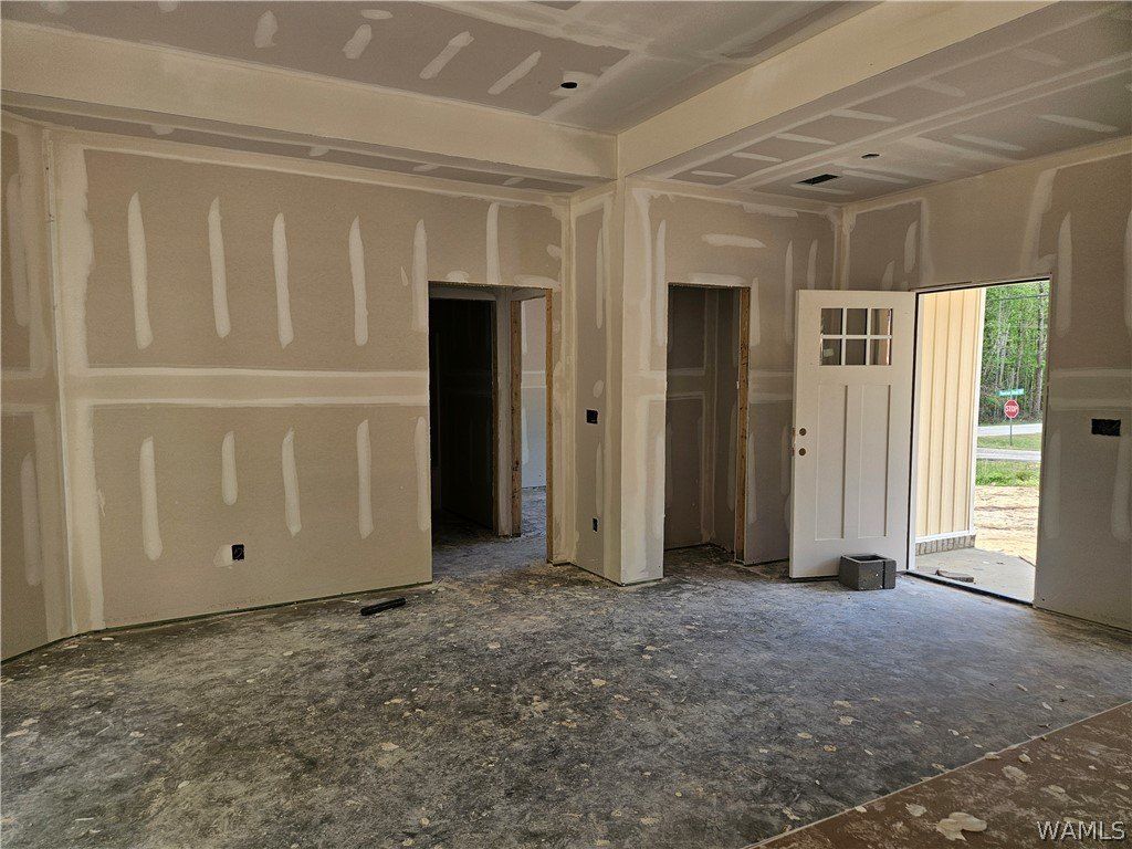 206 Magnolia Creek Drive. Fosters, AL 35463