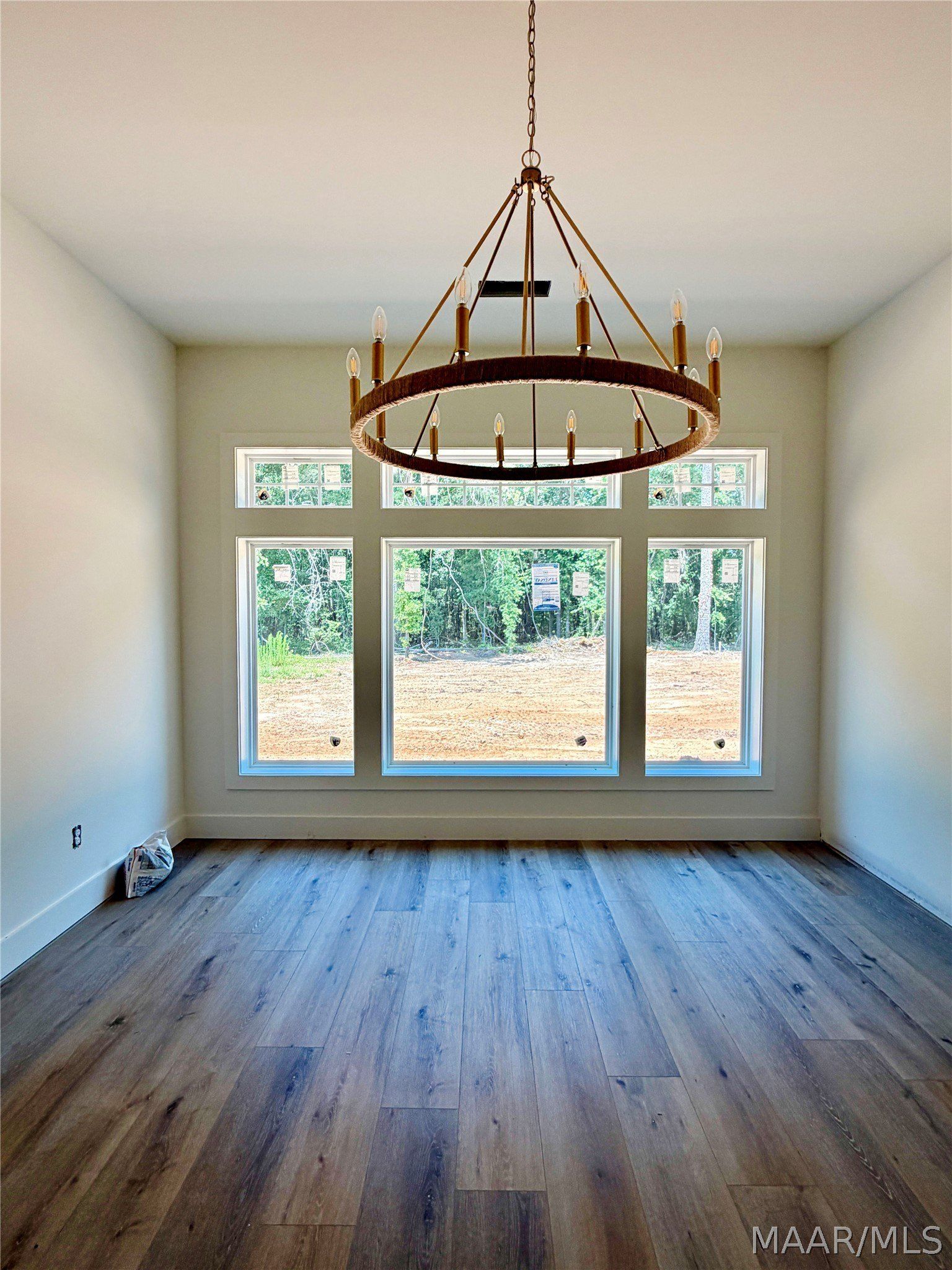 72 Della Drive. Wetumpka, AL 36093