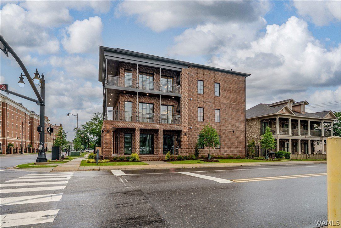 Th Street. Tuscaloosa, AL 35401