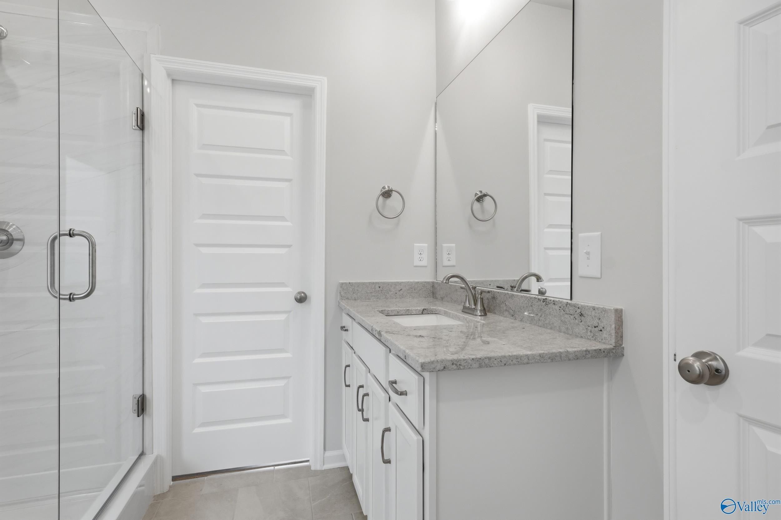 17359 Chelsea Street. Athens, AL 35611