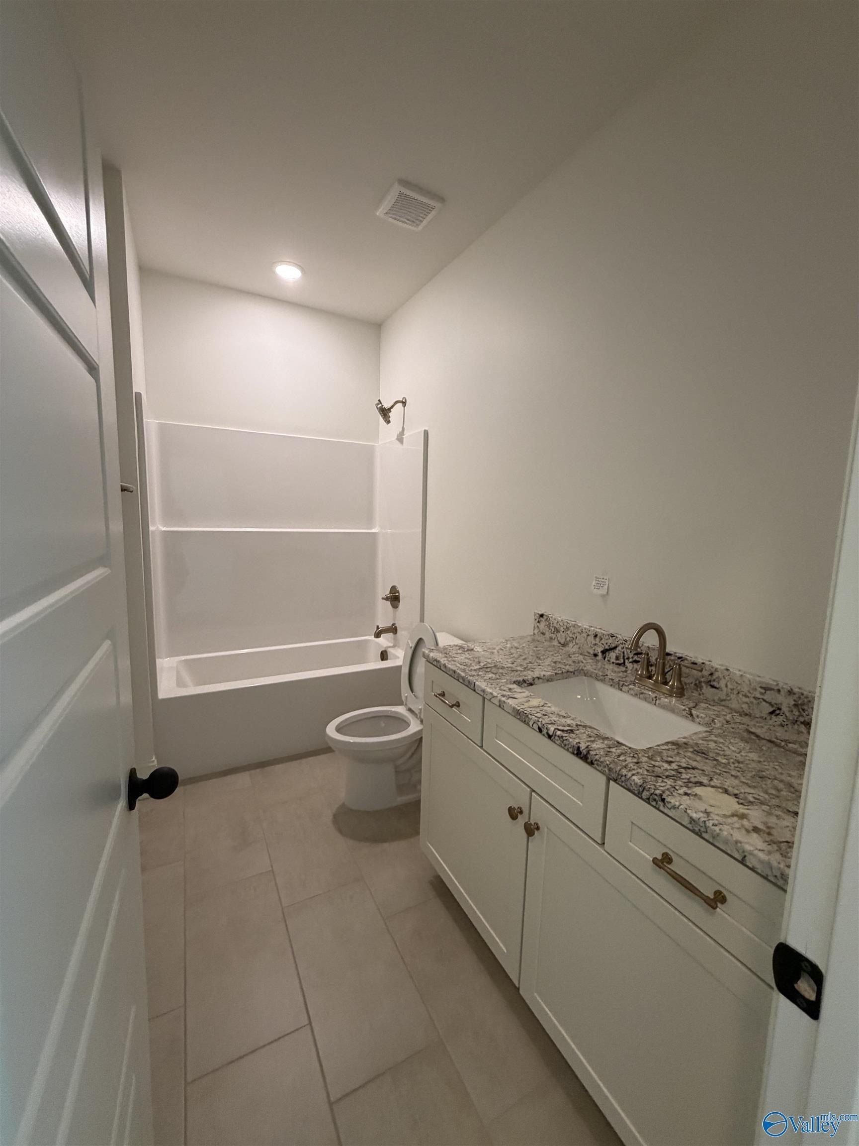 23346 Leroy Lane. Athens, AL 35613