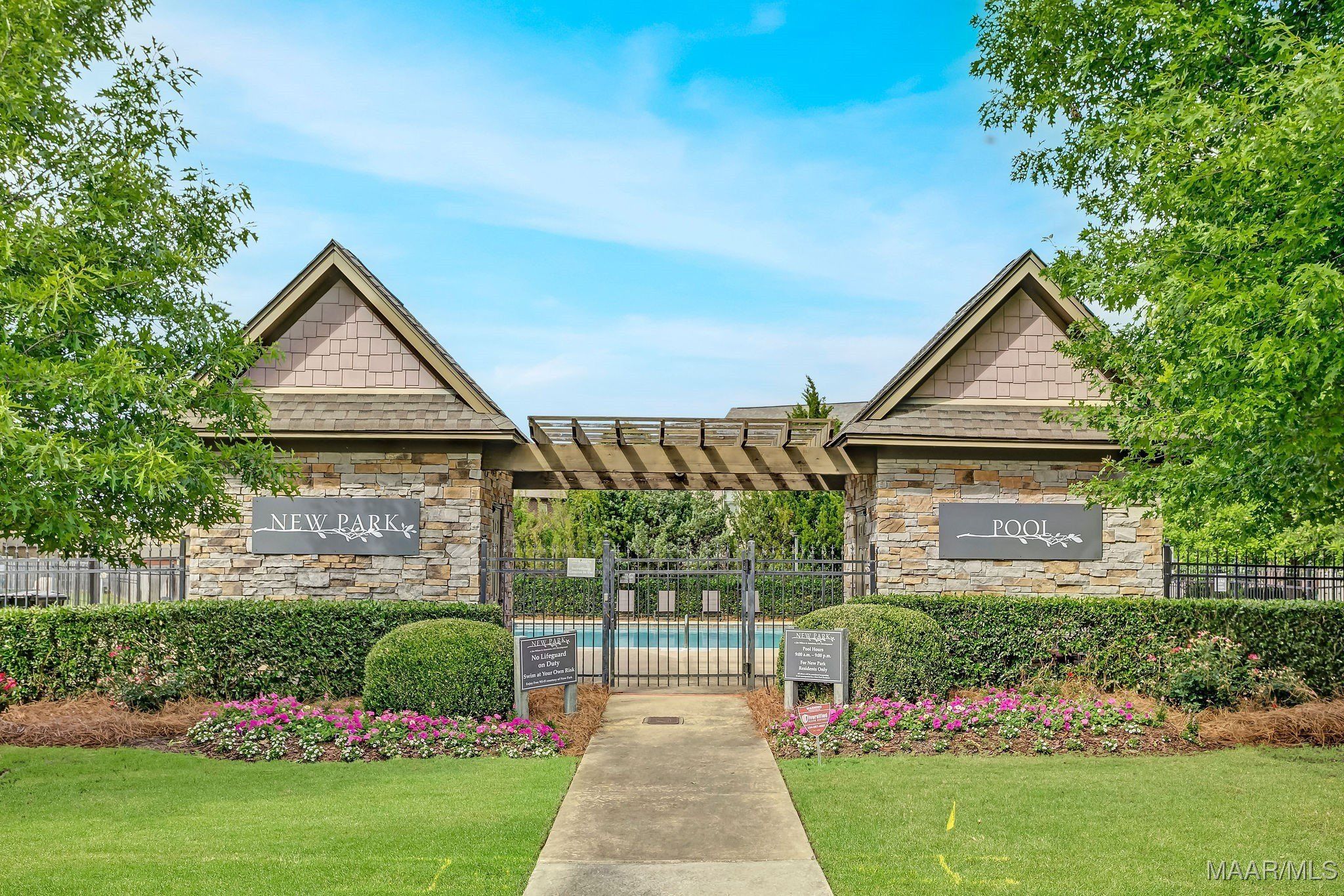 1432 Barret Park Way. Montgomery, AL 36117