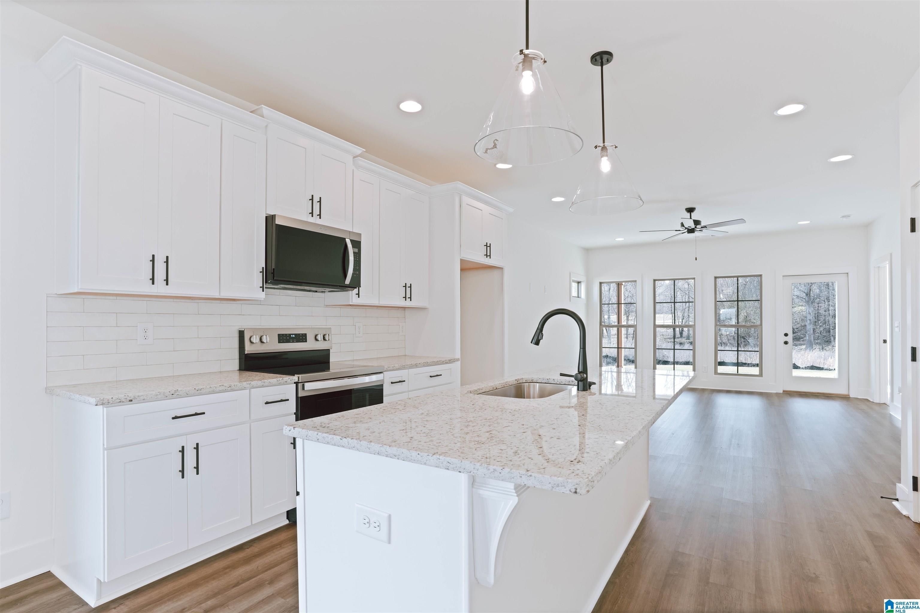 362 Shiloh Creek Drive. Calera, AL 35040