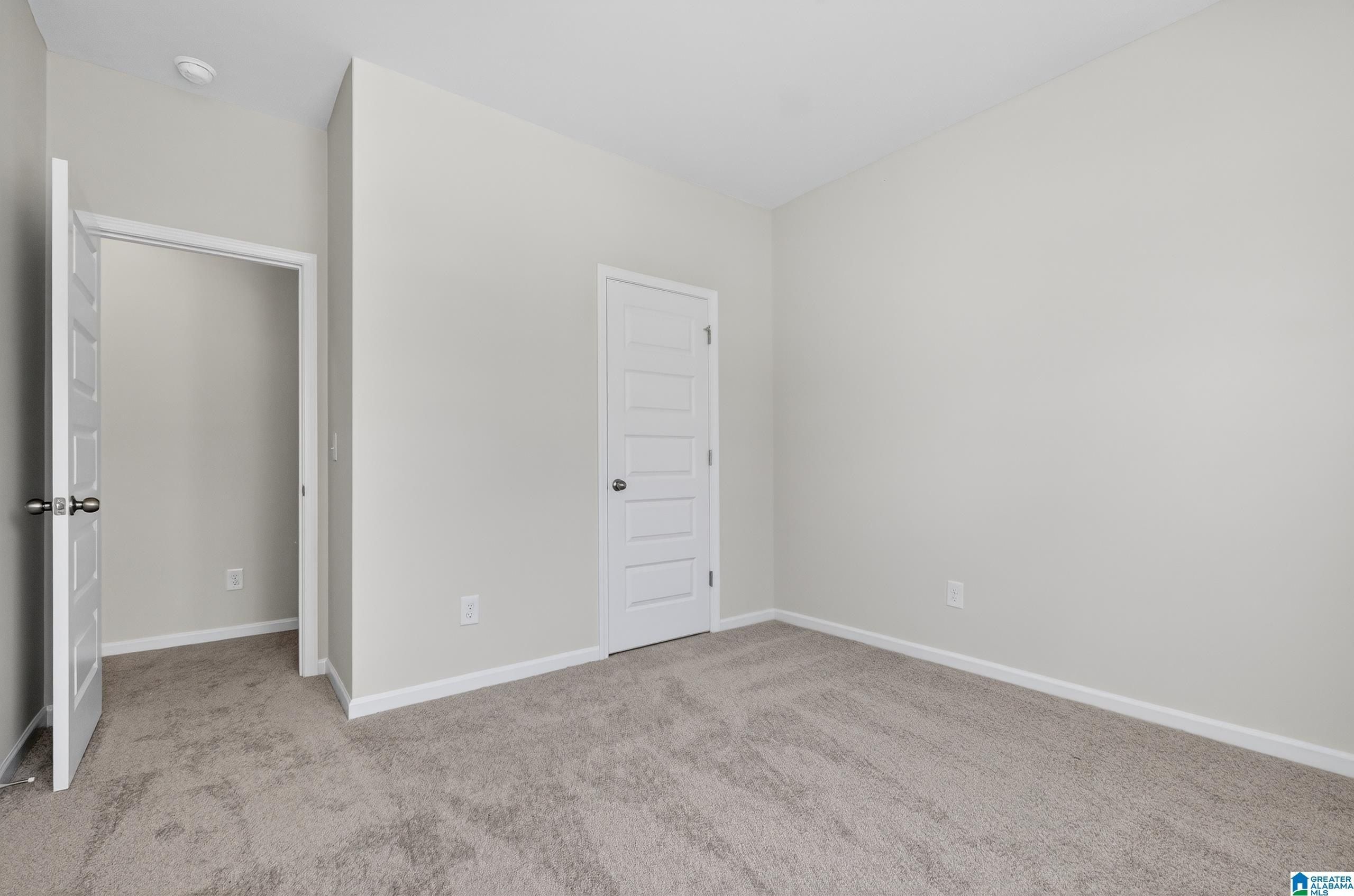 4532 Village Springs Square. Fultondale, AL 35068