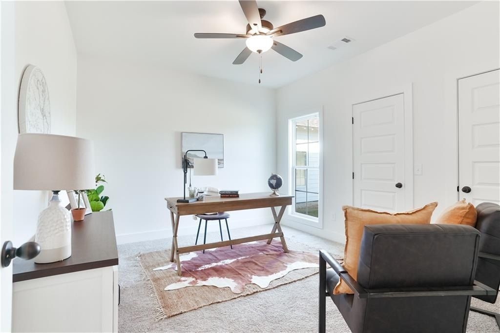 3179 Bottle Way. Auburn, AL 36830