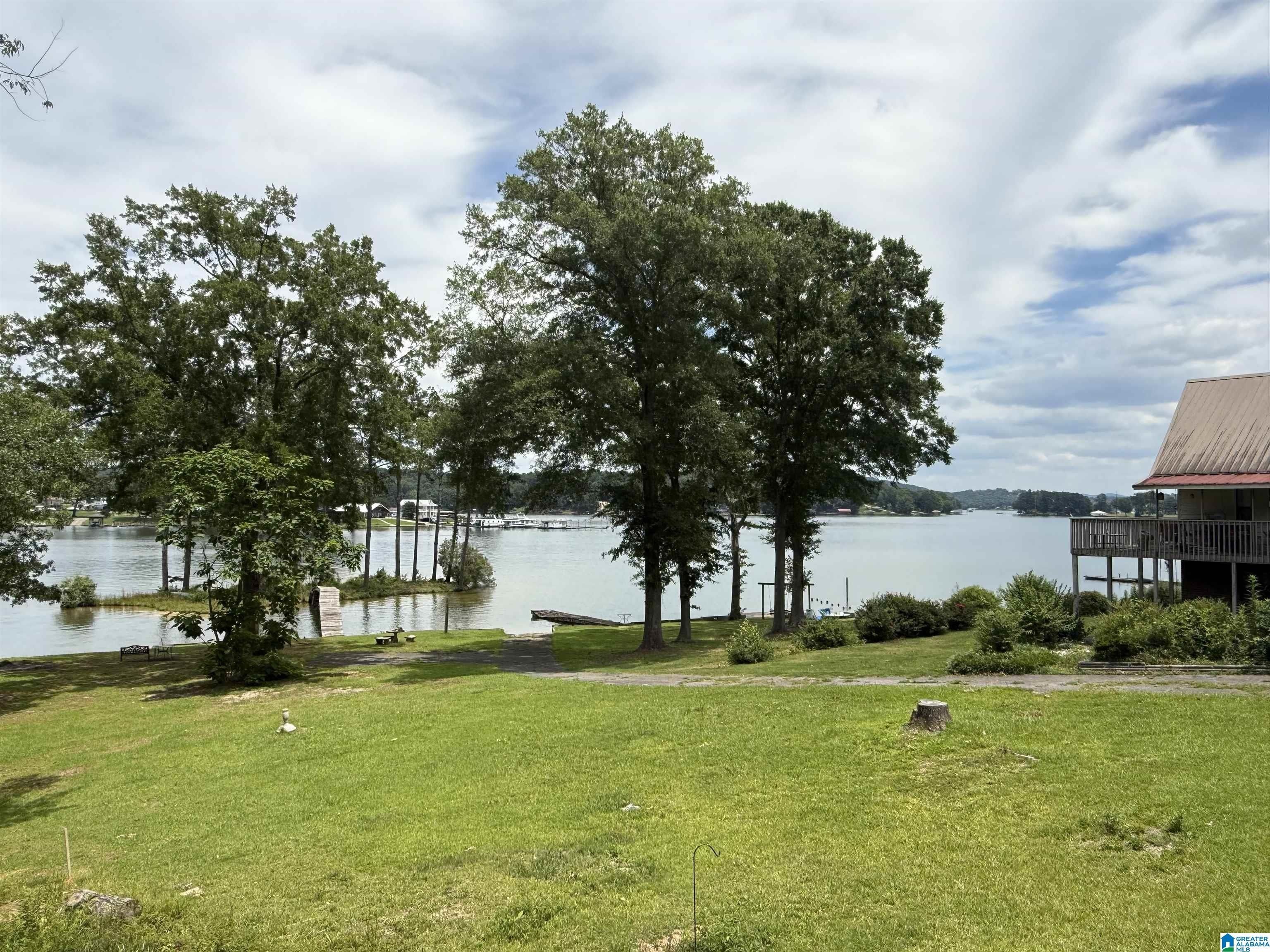 105 Rivercrest Lane. Vincent, AL 35178