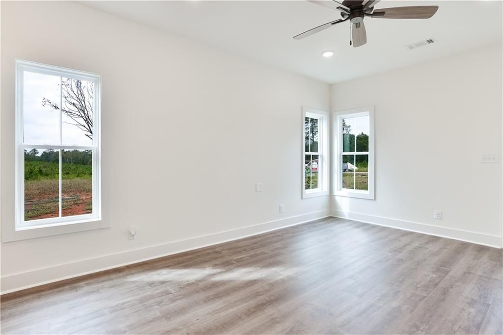 69 Twin Lane. Valley, AL 36854