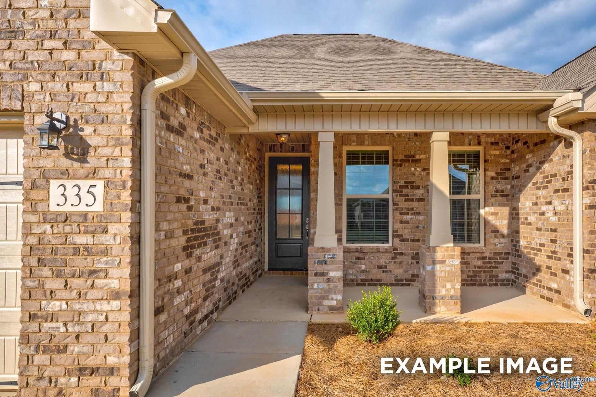 806 Ronnie Drive. Hartselle, AL 35640