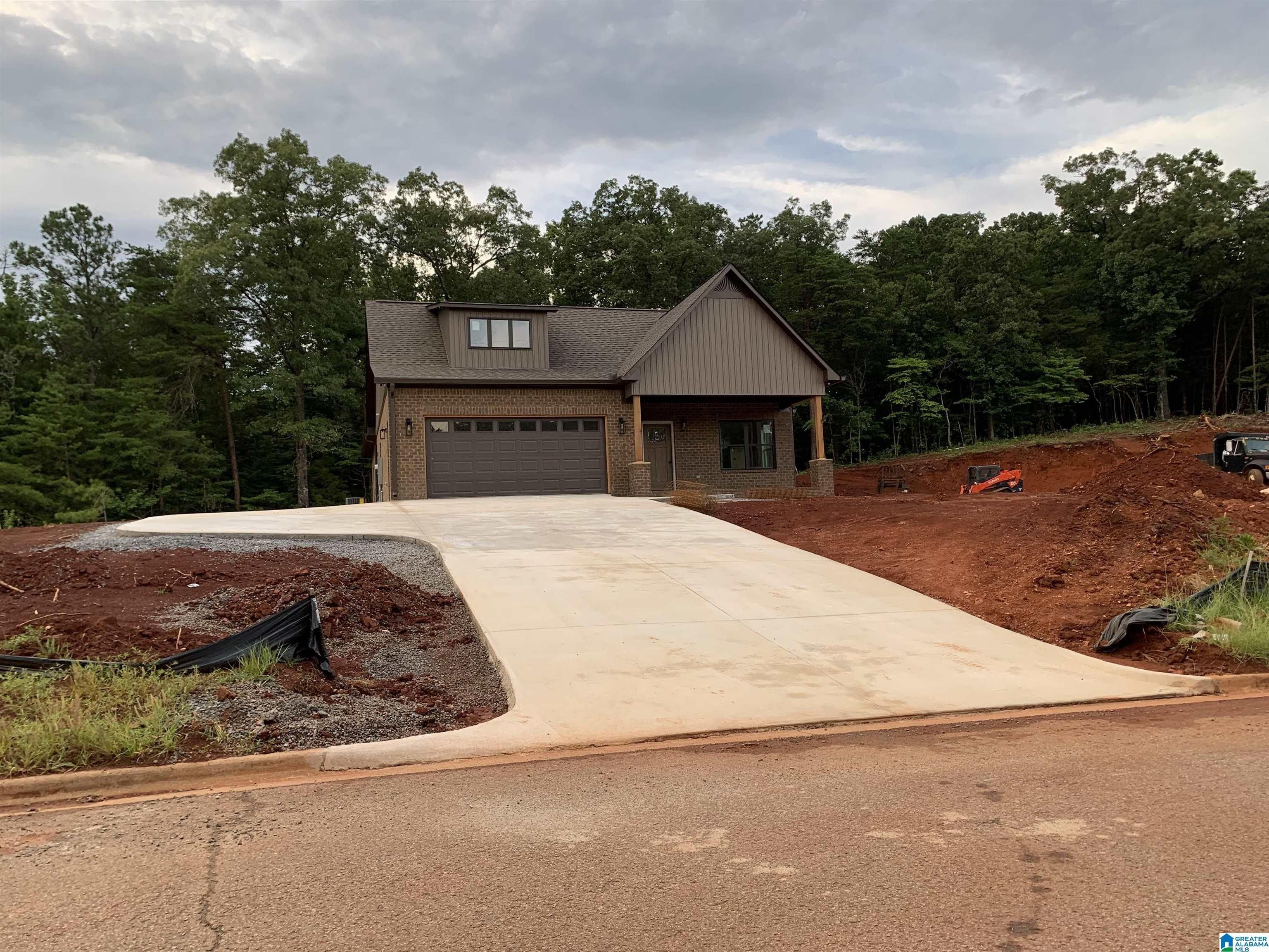 129 Greystone Drive. Oneonta, AL 35121