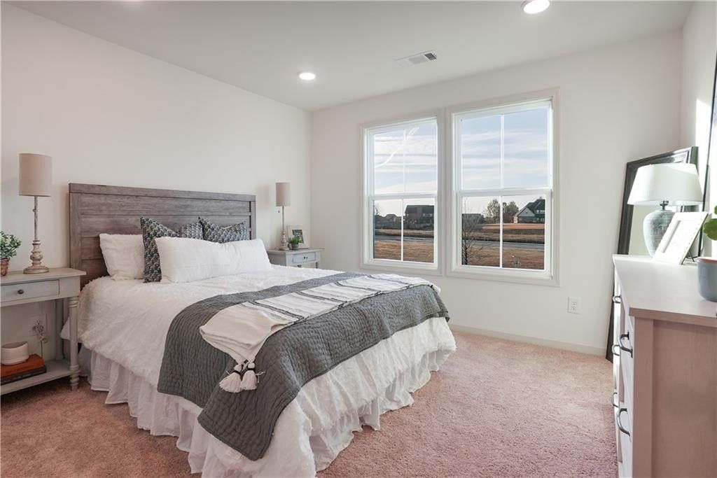 3181 Bottle Way. Auburn, AL 36830
