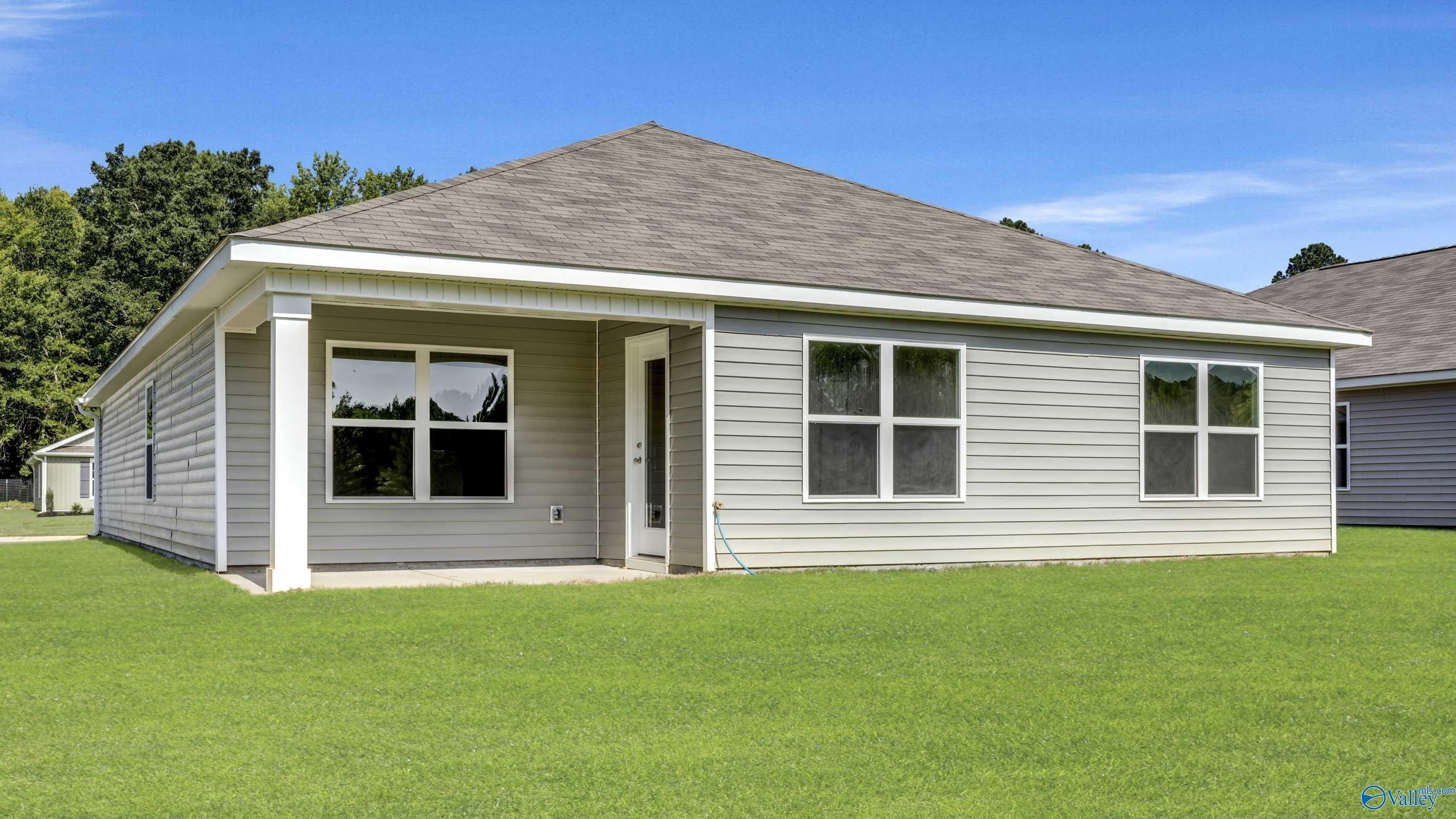 9923 Sequoyah Cove Drive Se. Owens Cross Roads, AL 35763