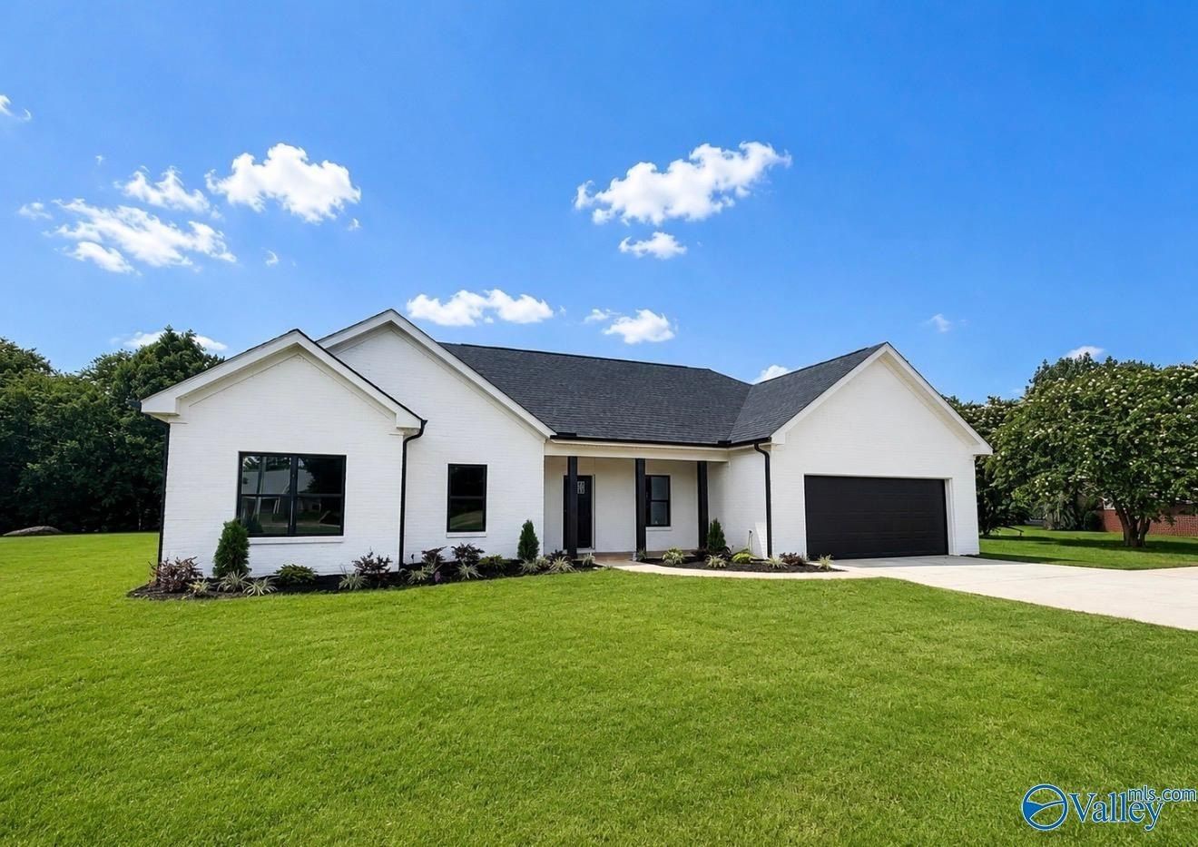 190 County Road 82. Moulton, AL 35650