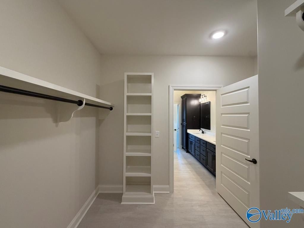 26387 Old Town Drive. Athens, AL 35613