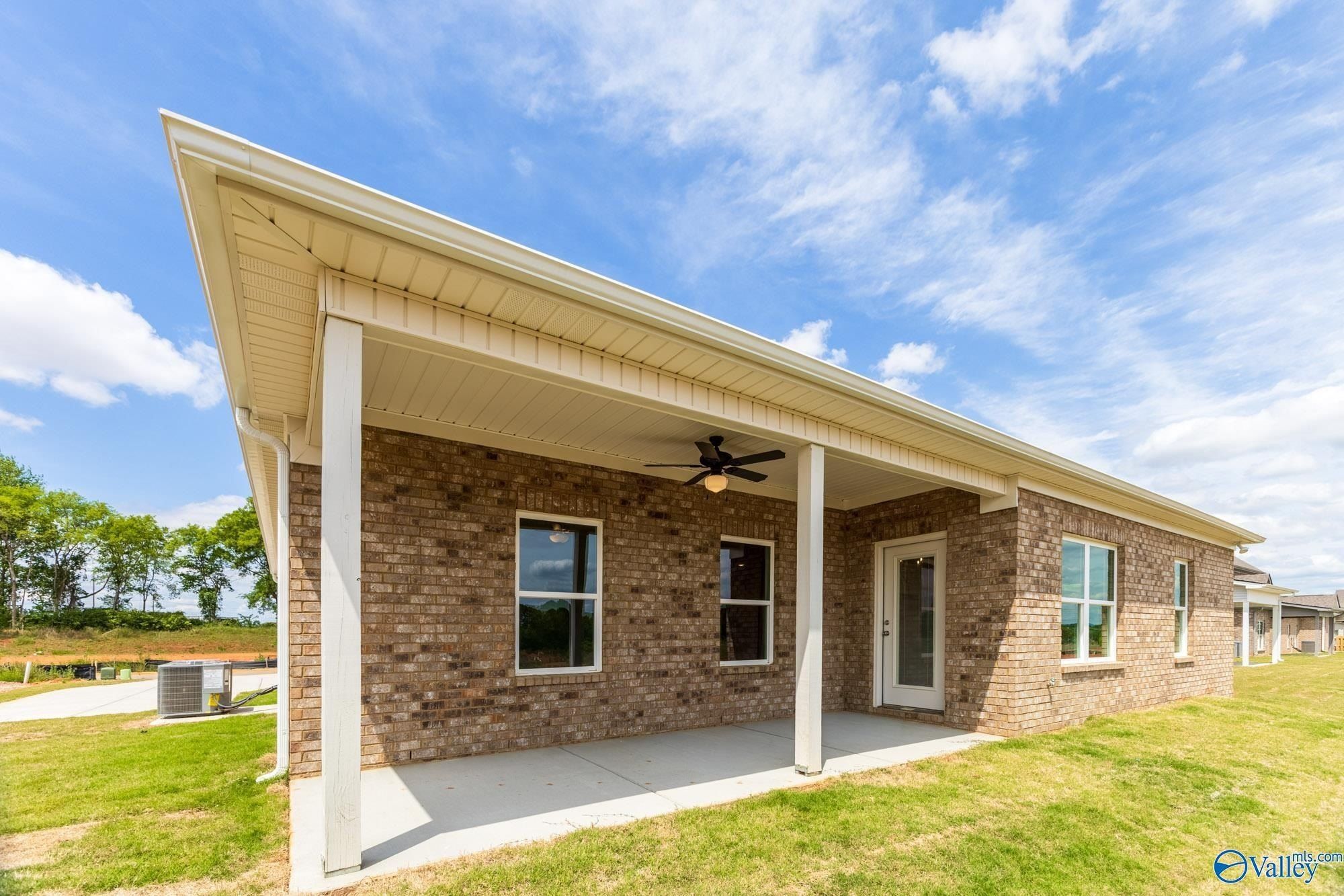 140 Fairways Pass. Meridianville, AL 35759