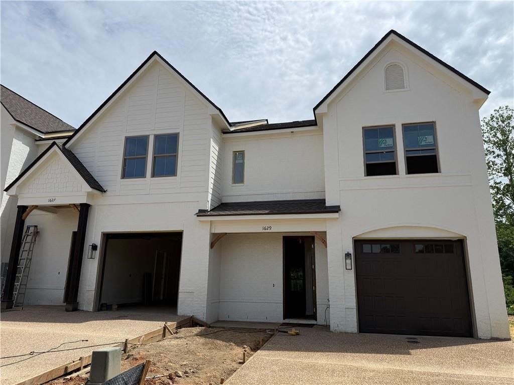 1619 Parker Creek Trail. Auburn, AL 36832