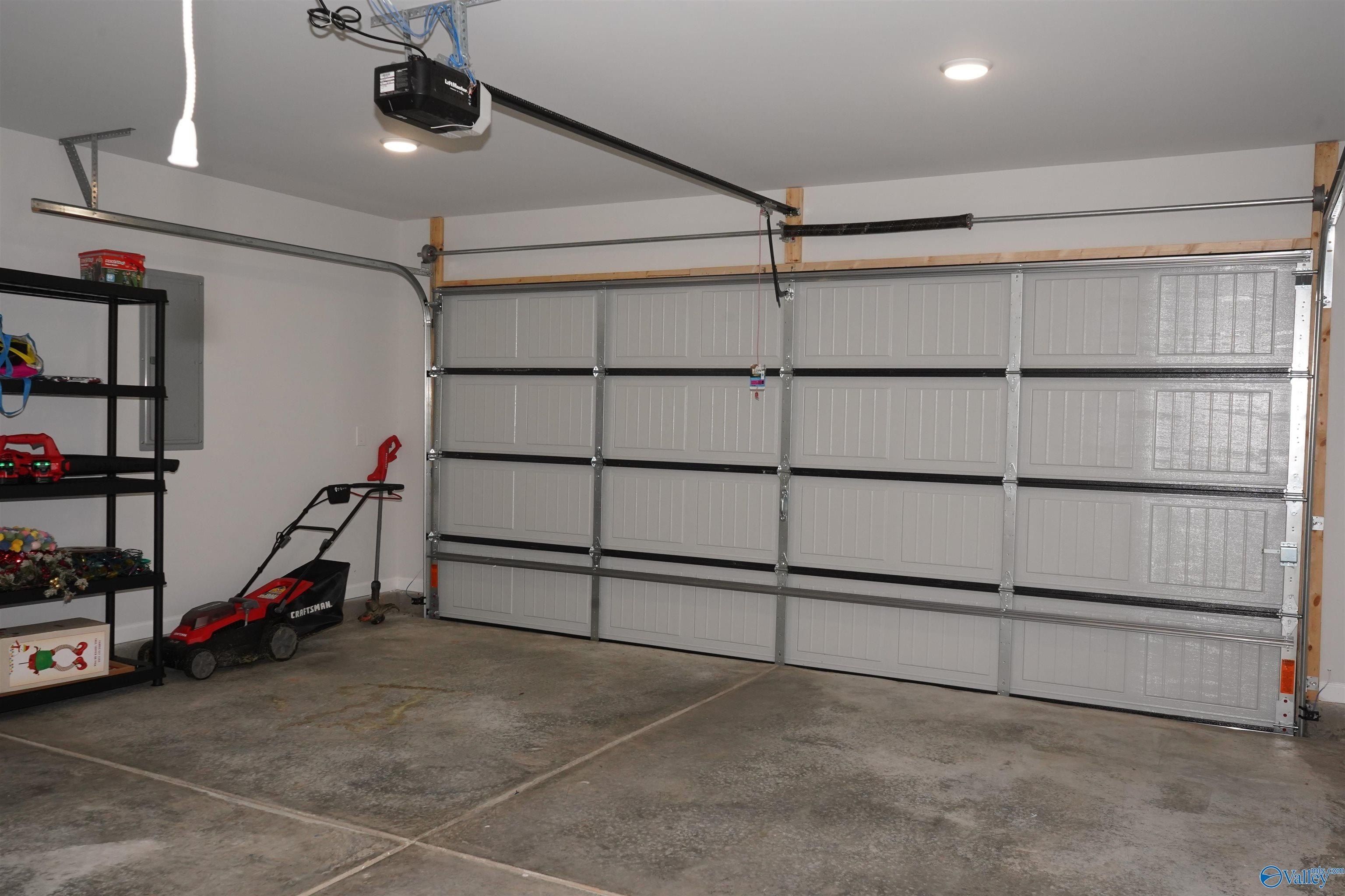 28091 Devvenshire Drive. Harvest, AL 35749