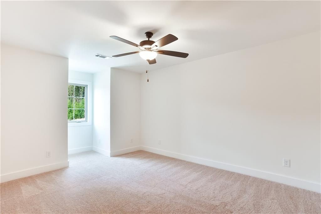 3193 Bottle Way. Auburn, AL 36830
