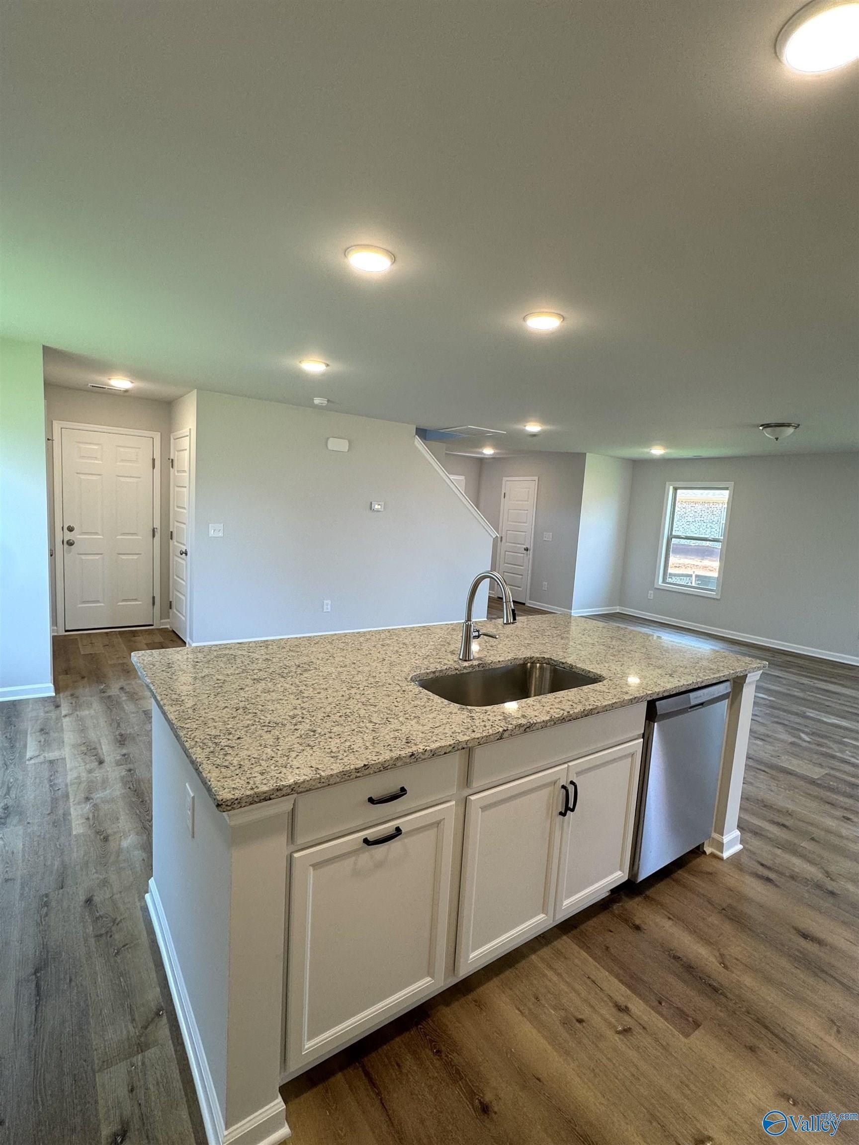 27985 Chalmers Circle. Harvest, AL 35749