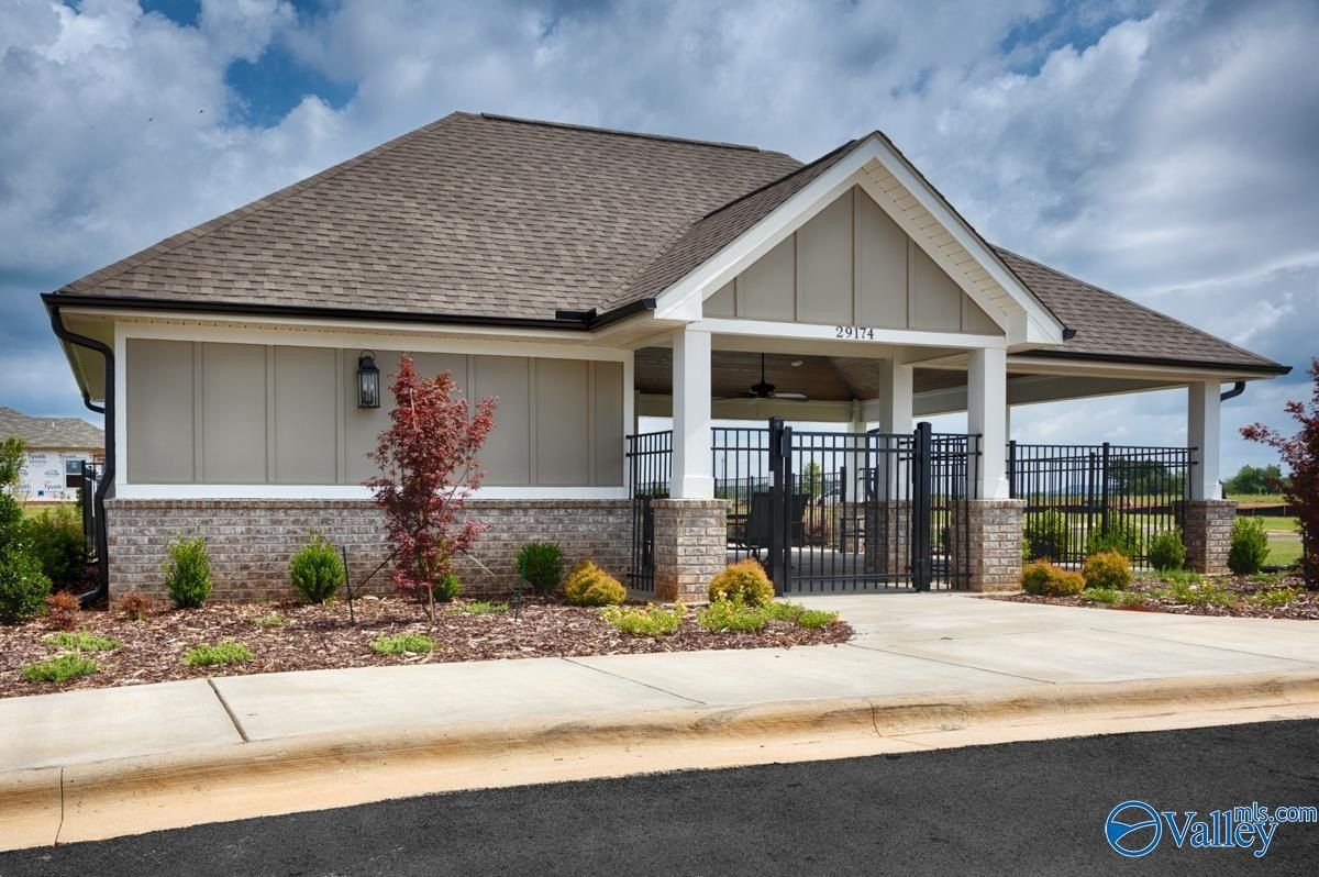 8182 Gaskin Boulevard. Madison, AL 35756