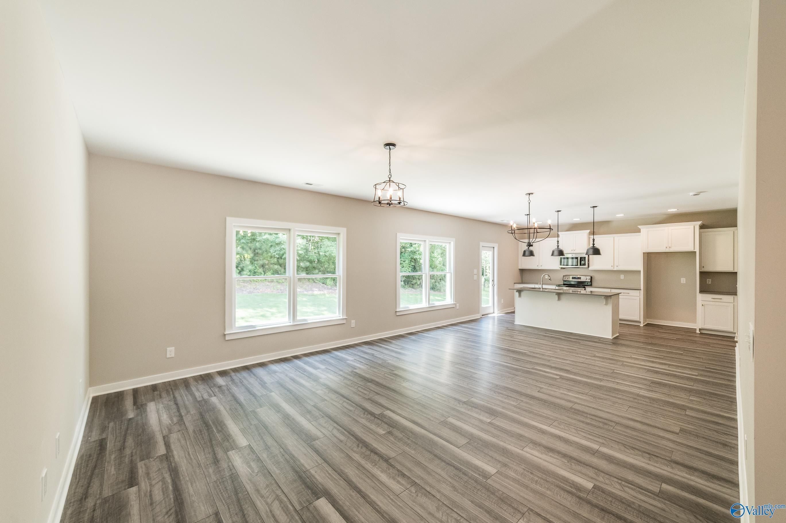 75 Turning Leaf Drive. Union Grove, AL 35175