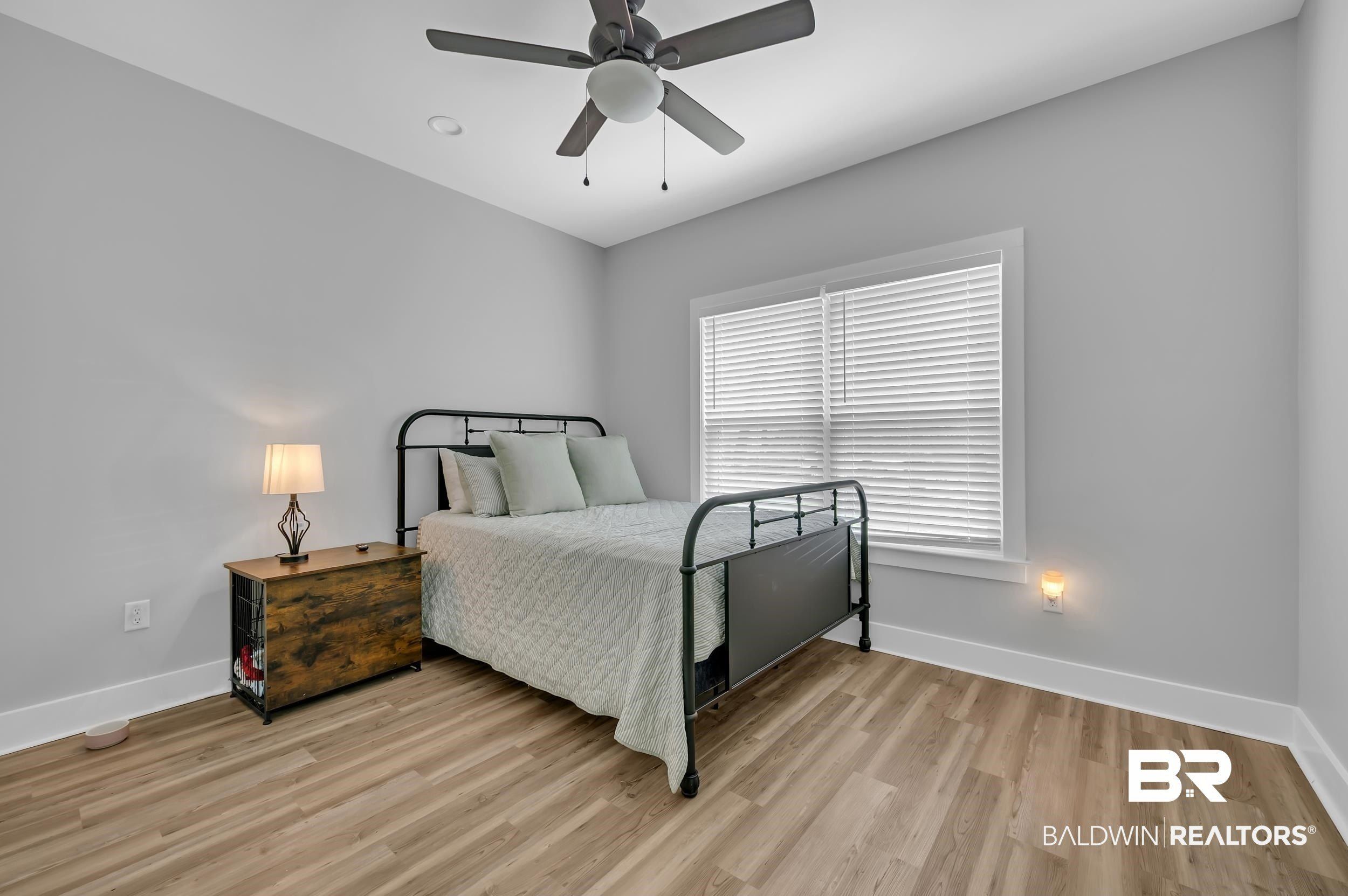 18135 Hoiles Street. Robertsdale, AL 36567