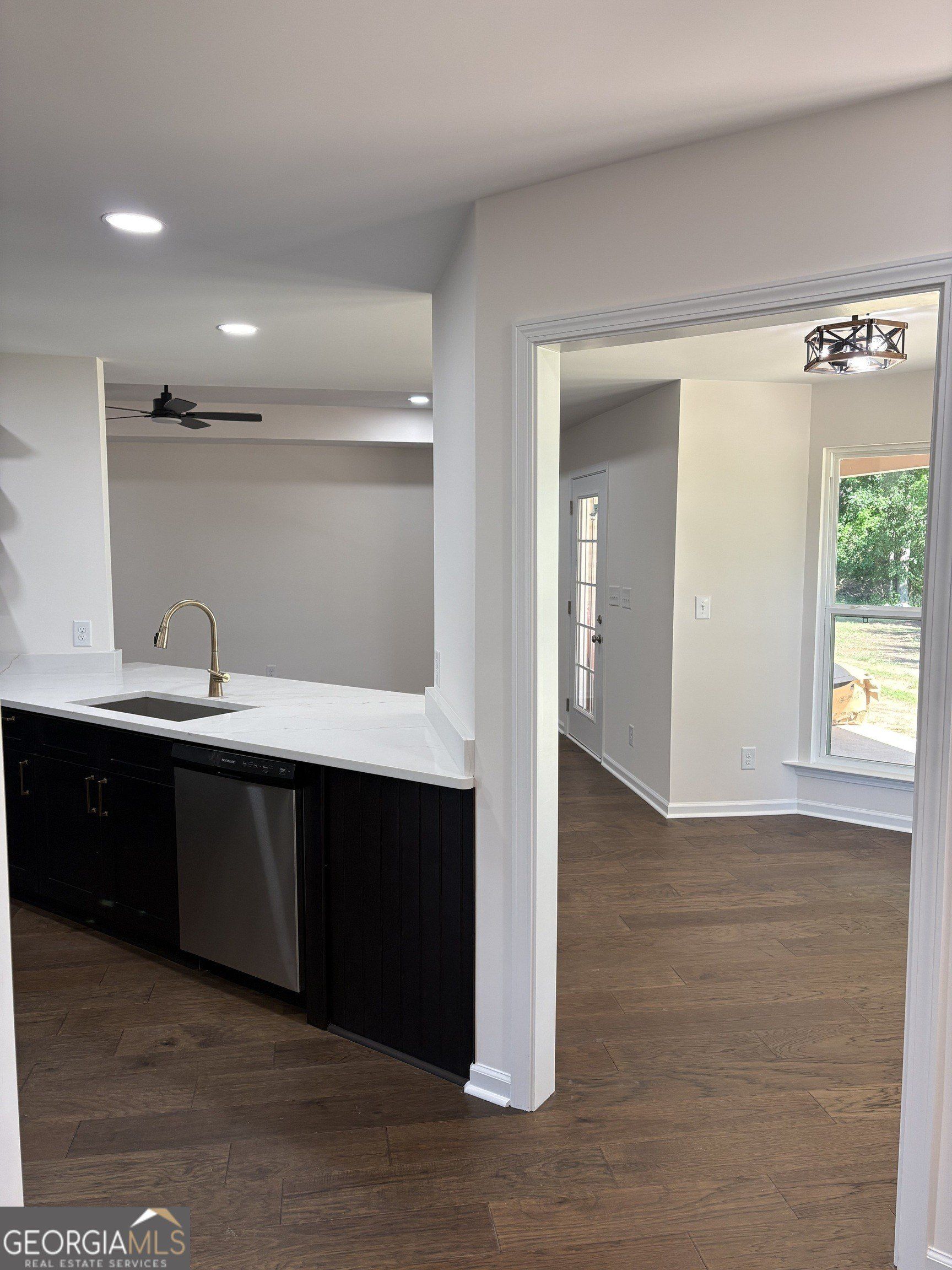 1204 22Nd Pl. Valley, AL 36854