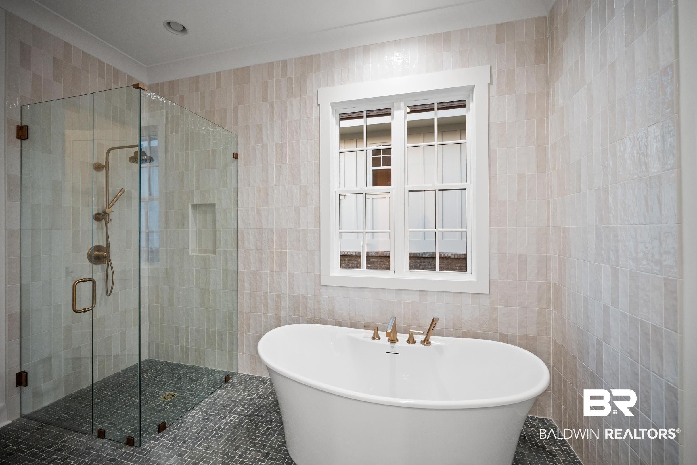 860 Geranium Drive. Fairhope, AL 36532