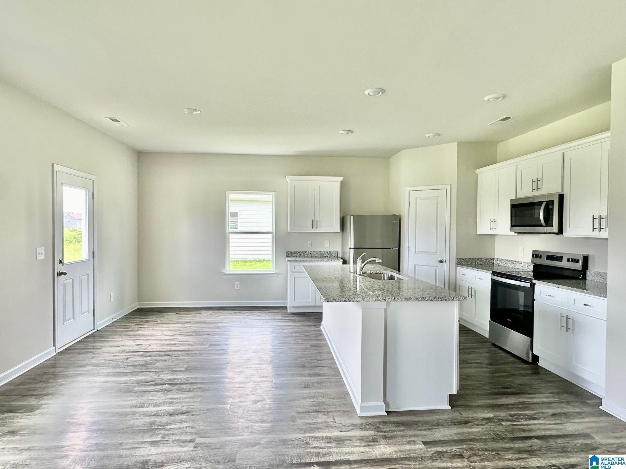 4009 Plymouth Lane. Montevallo, AL 35115