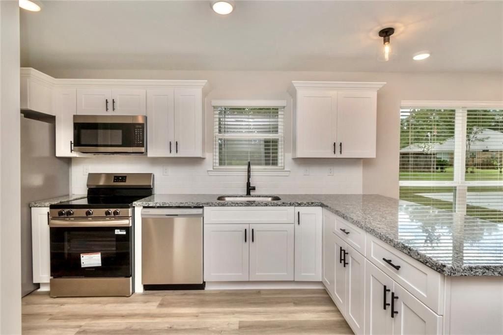 1800 Woodcock Street. Mobile, AL 36606