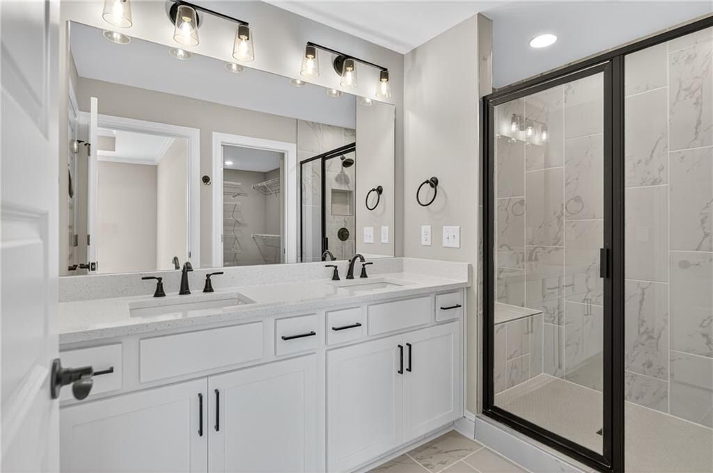 205 Black Swann Road. Auburn, AL 36832