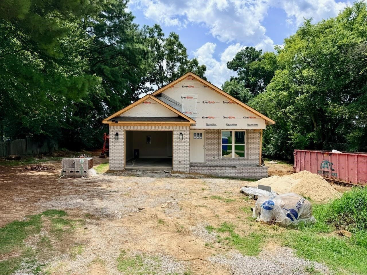 104 Pleasant Ridge Dr. Florence, AL 35633