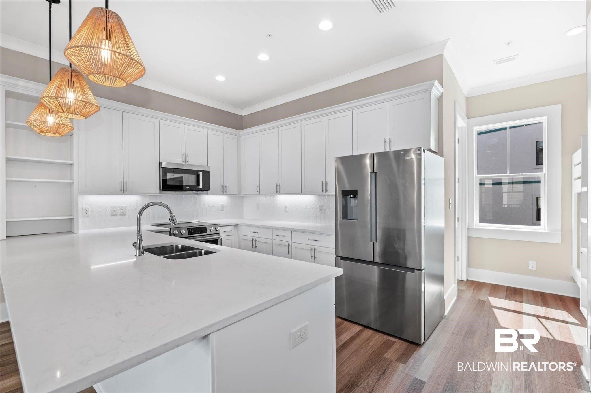 951 W Lagoon Avenue. Gulf Shores, AL 36542