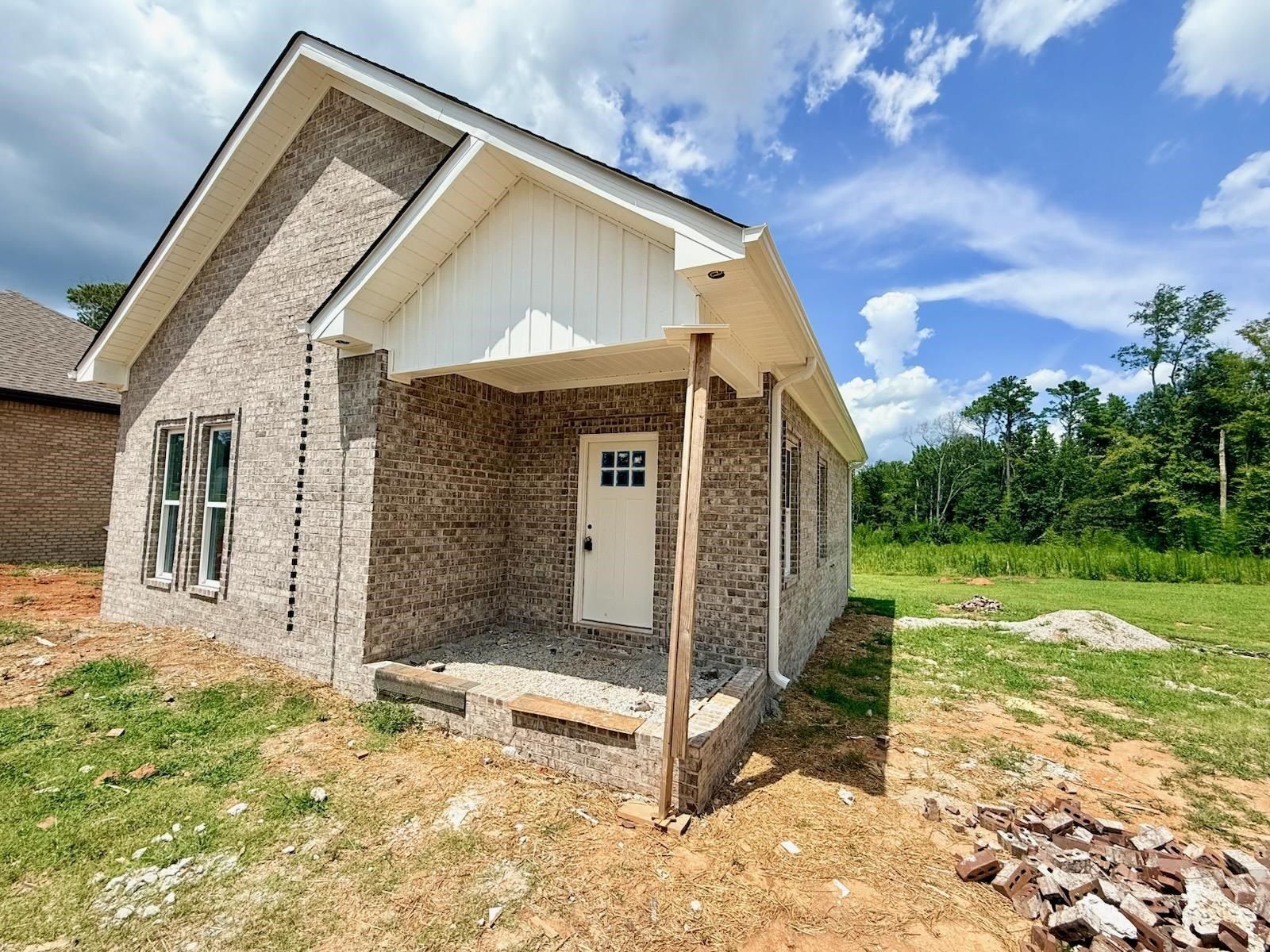 83 Mcfall Rd. Florence, AL 35633