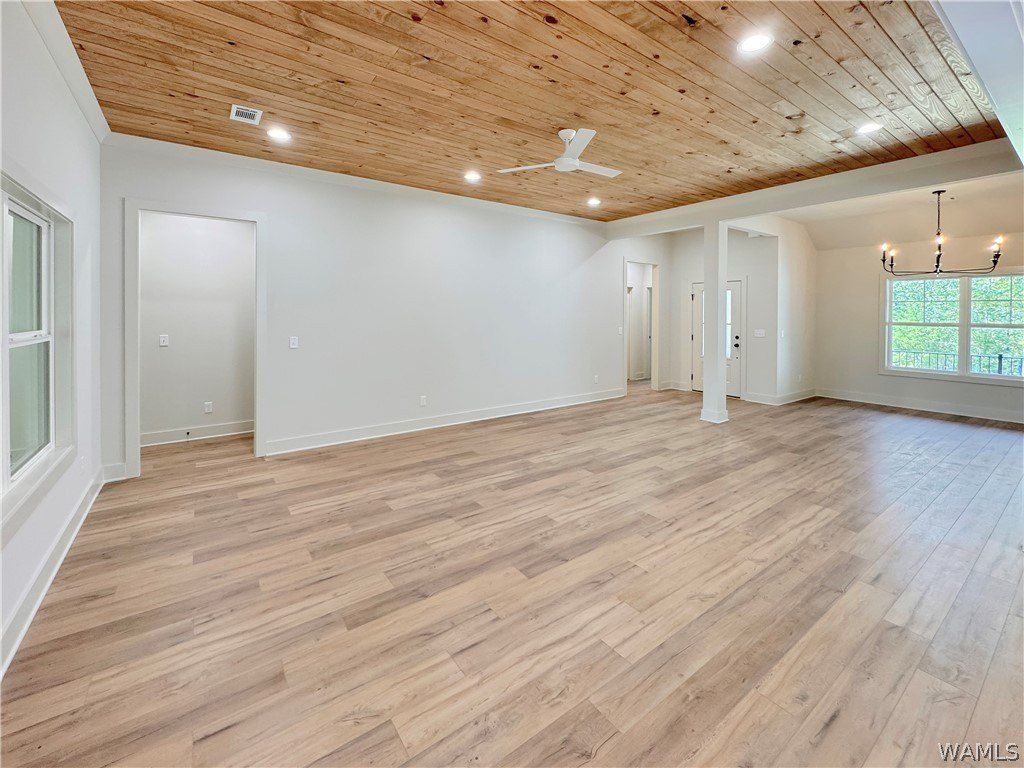 13765 Frank Lary Road. Northport, AL 35475