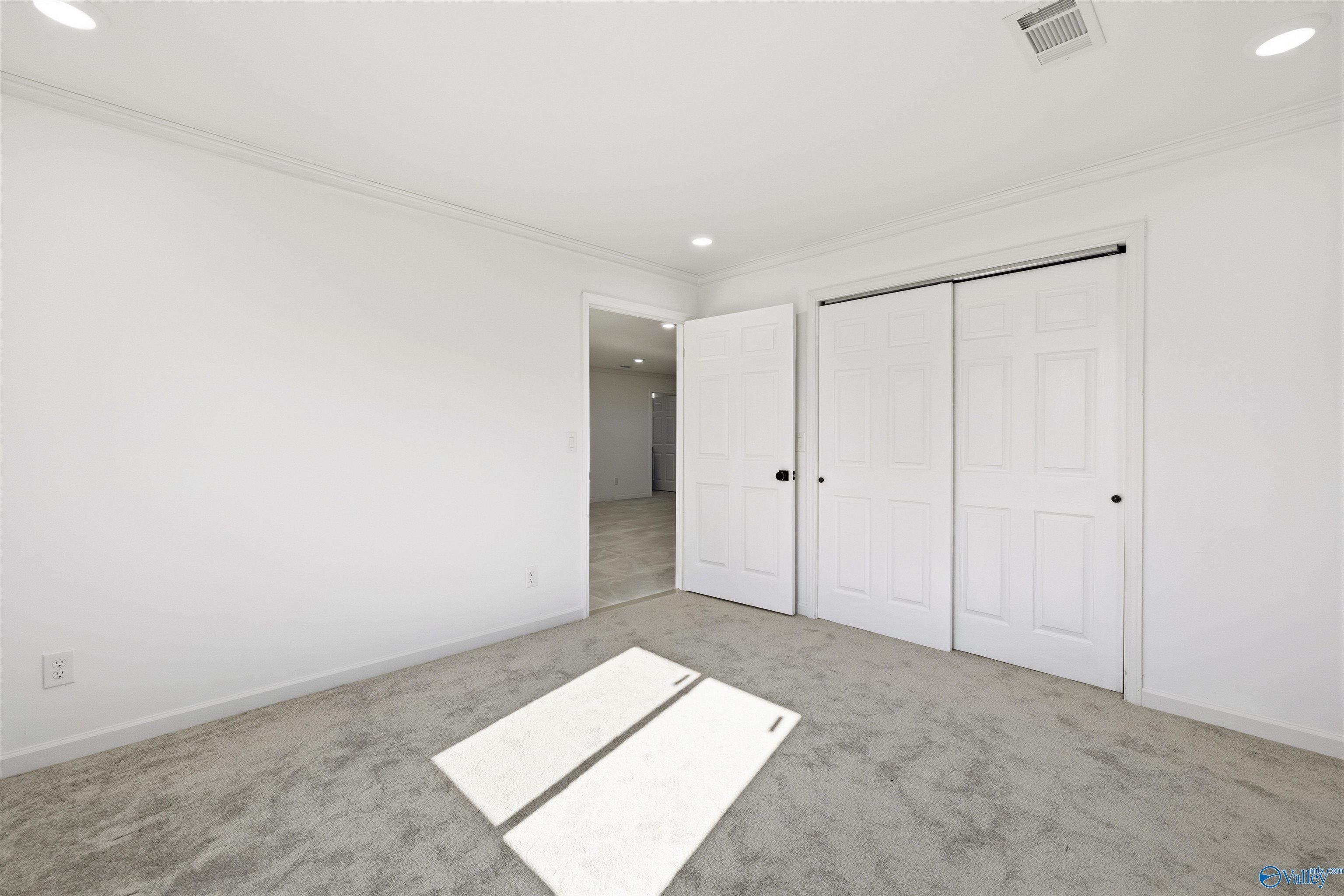 681 Barron Drive. Fyffe, AL 35971