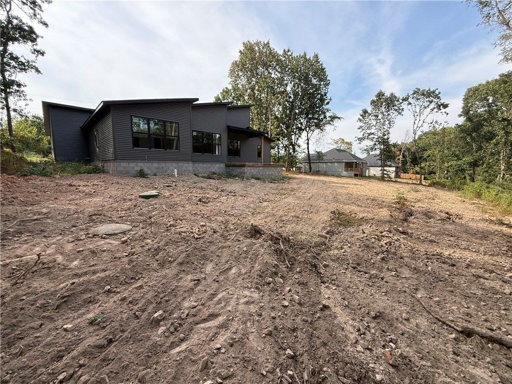 63 Taransay Circle. Bella Vista, AR 72715