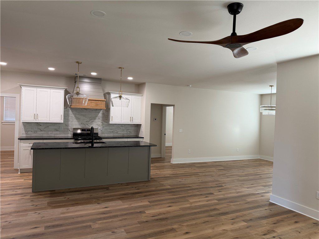 821 Pinnacle Street. Prairie Grove, AR 72753