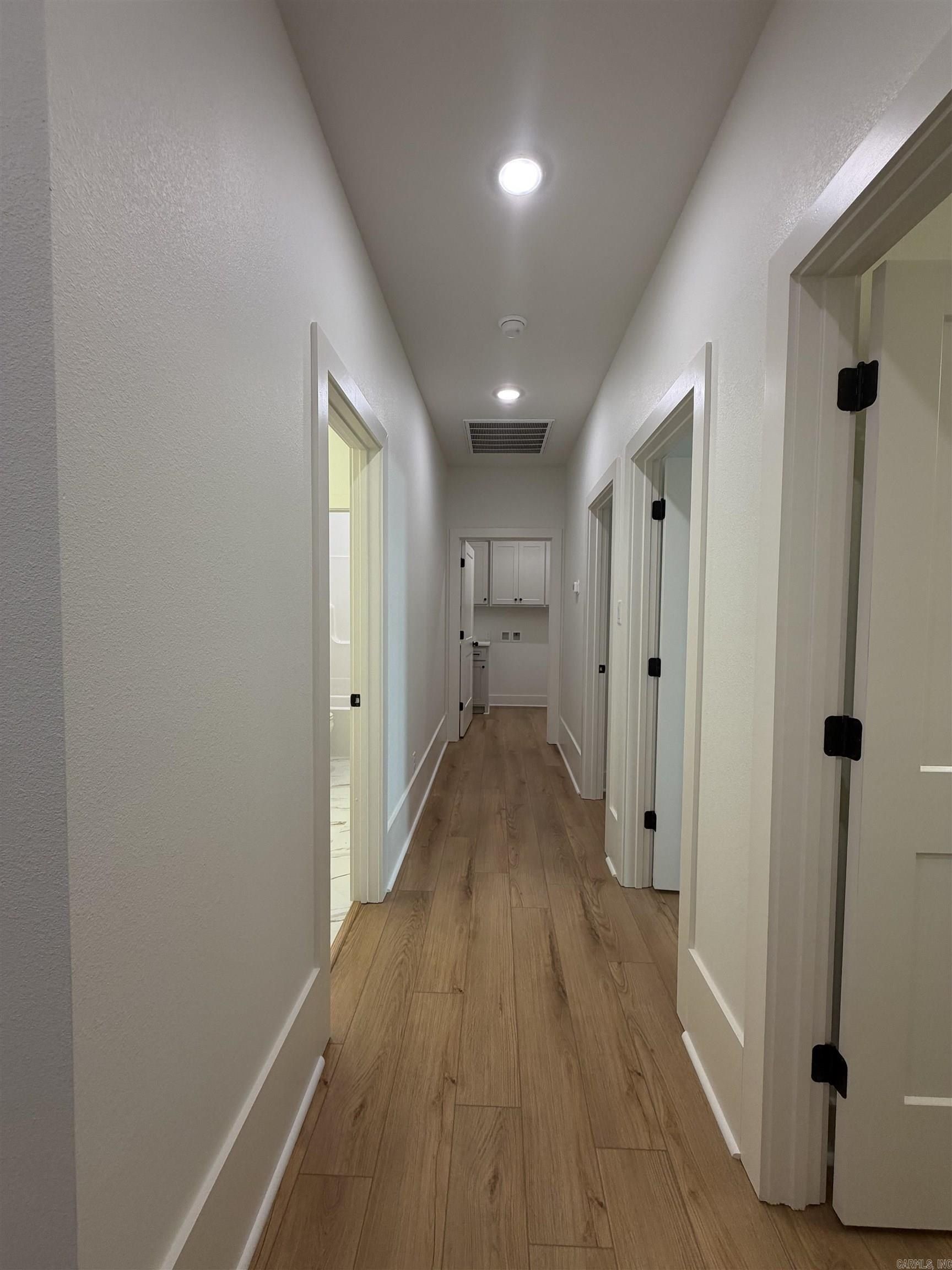 7166 Moonview Place. Benton, AR 72019