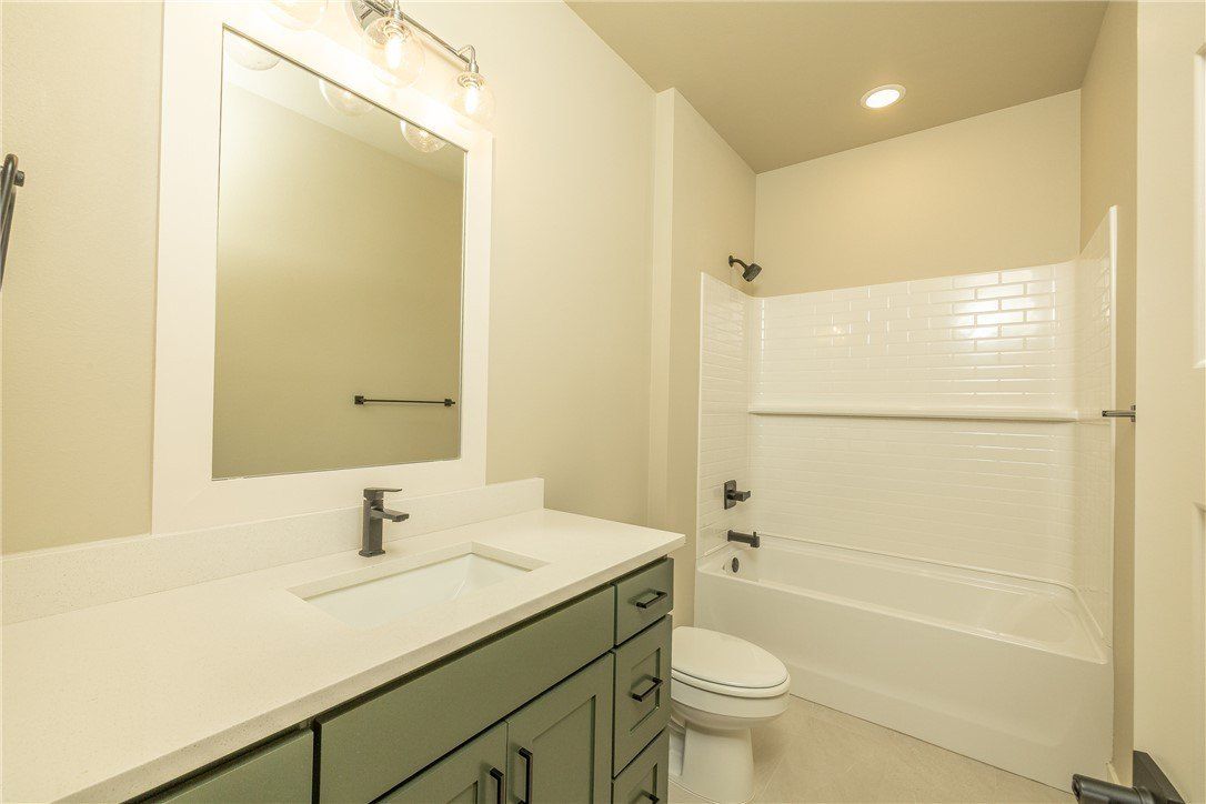 2649 E Livingston Lane. Fayetteville, AR 72703