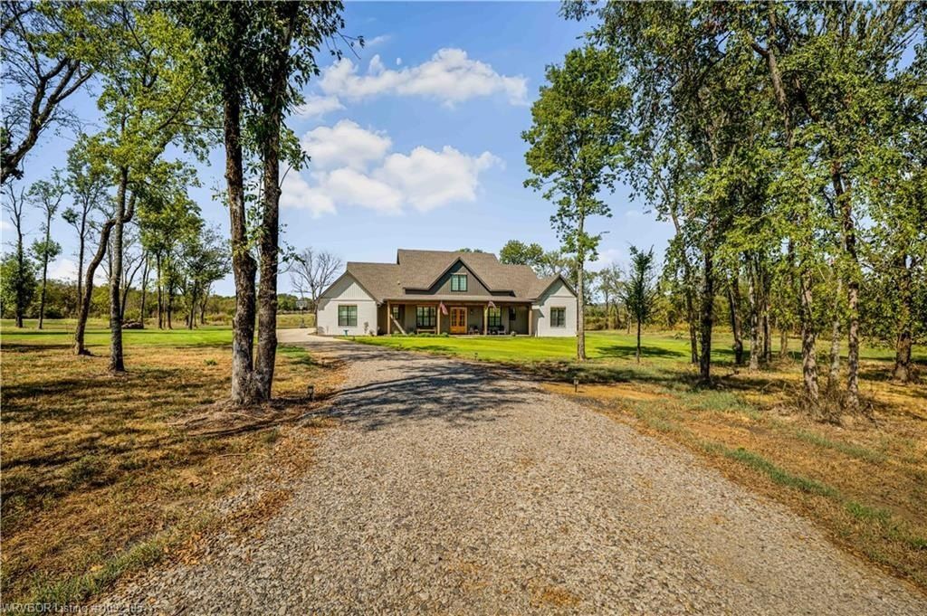 14705 Edens Edge Dr. Fort Smith, AR 72916