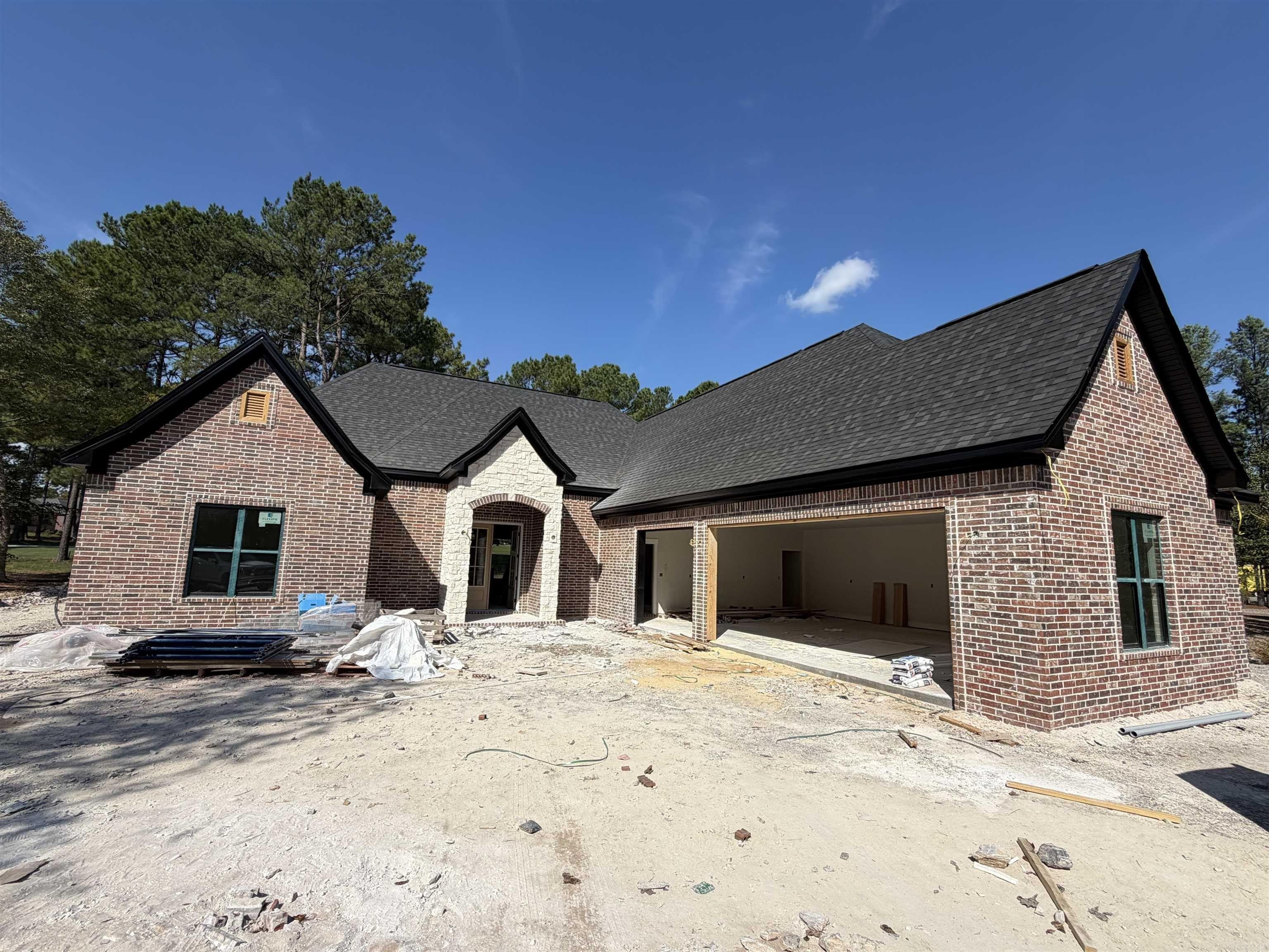 126 Elcano Drive. Hot Springs Village, AR 71909