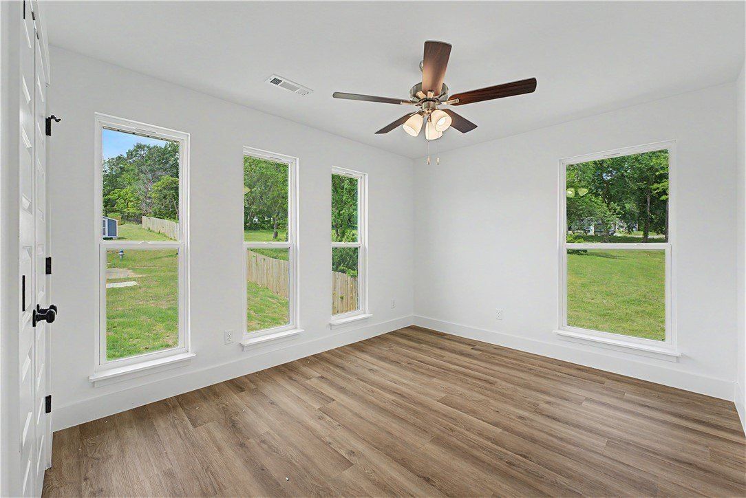 2895 Roe Deer Street. Springdale, AR 72762
