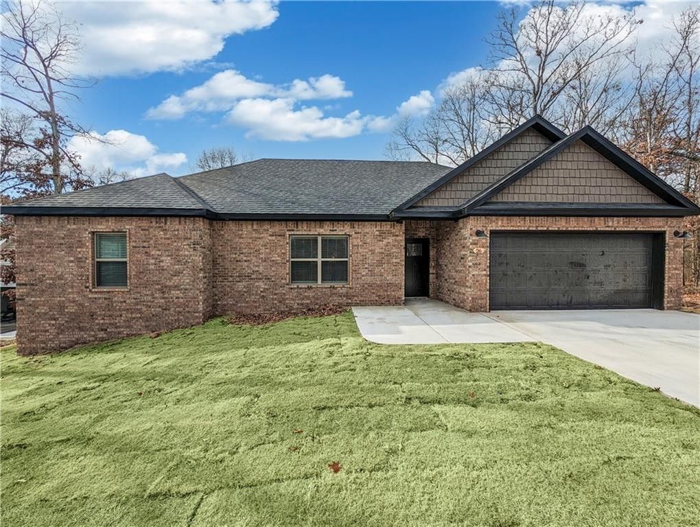 8 Kintyre  Cir. Bella Vista, AR 72715