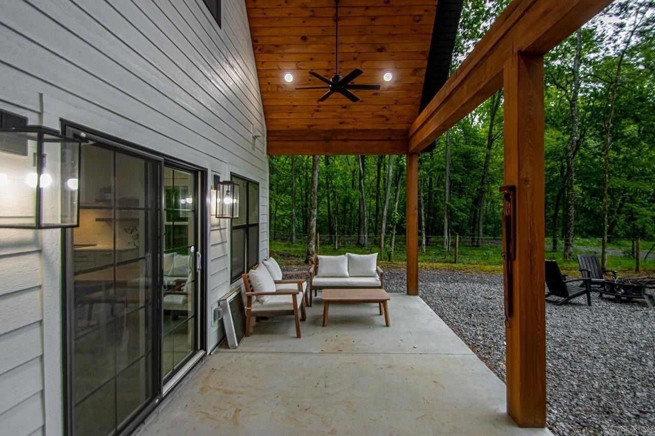 193 Sunshine Lane. Pangburn, AR 72121